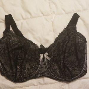 Adore Me Black and White Bra 38G